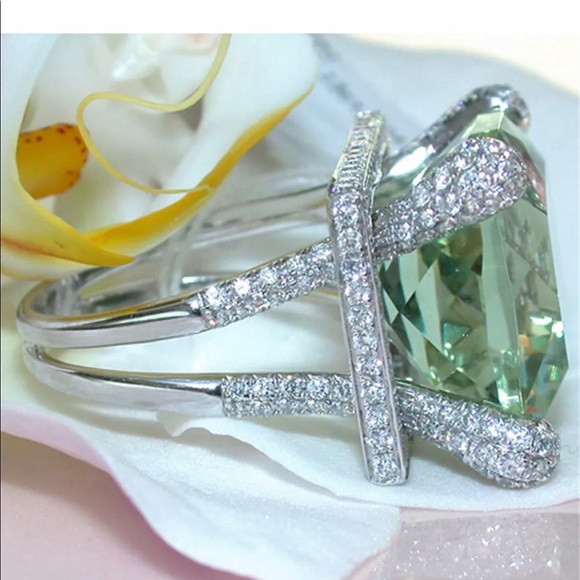 Ring - Picture 4 of 5